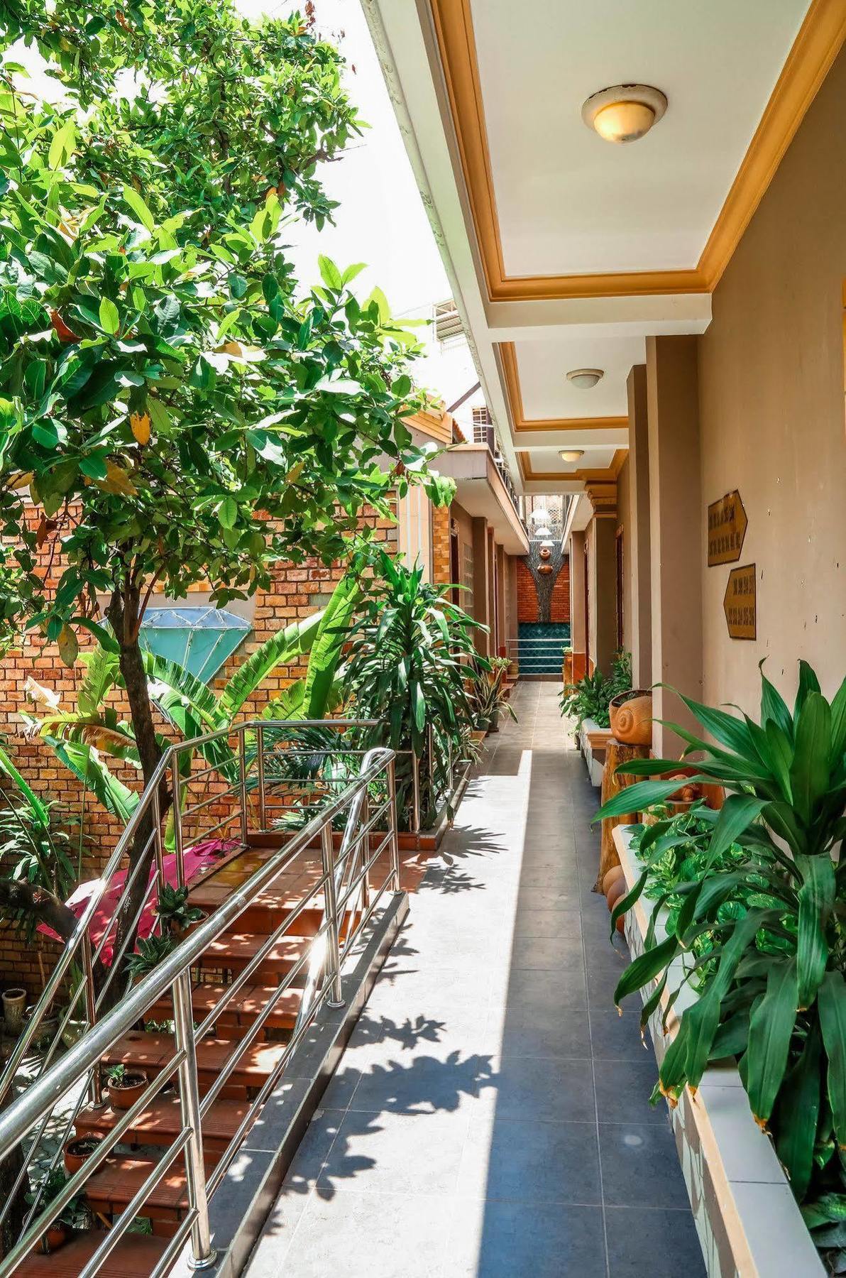 Vien Ngoc Xanh Hotel 1 Хошимін Екстер'єр фото